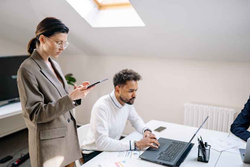 Freelance visa for UAE – A guide to working independently in the UAE, highlighting eligible industries, visa benefits, and application steps.